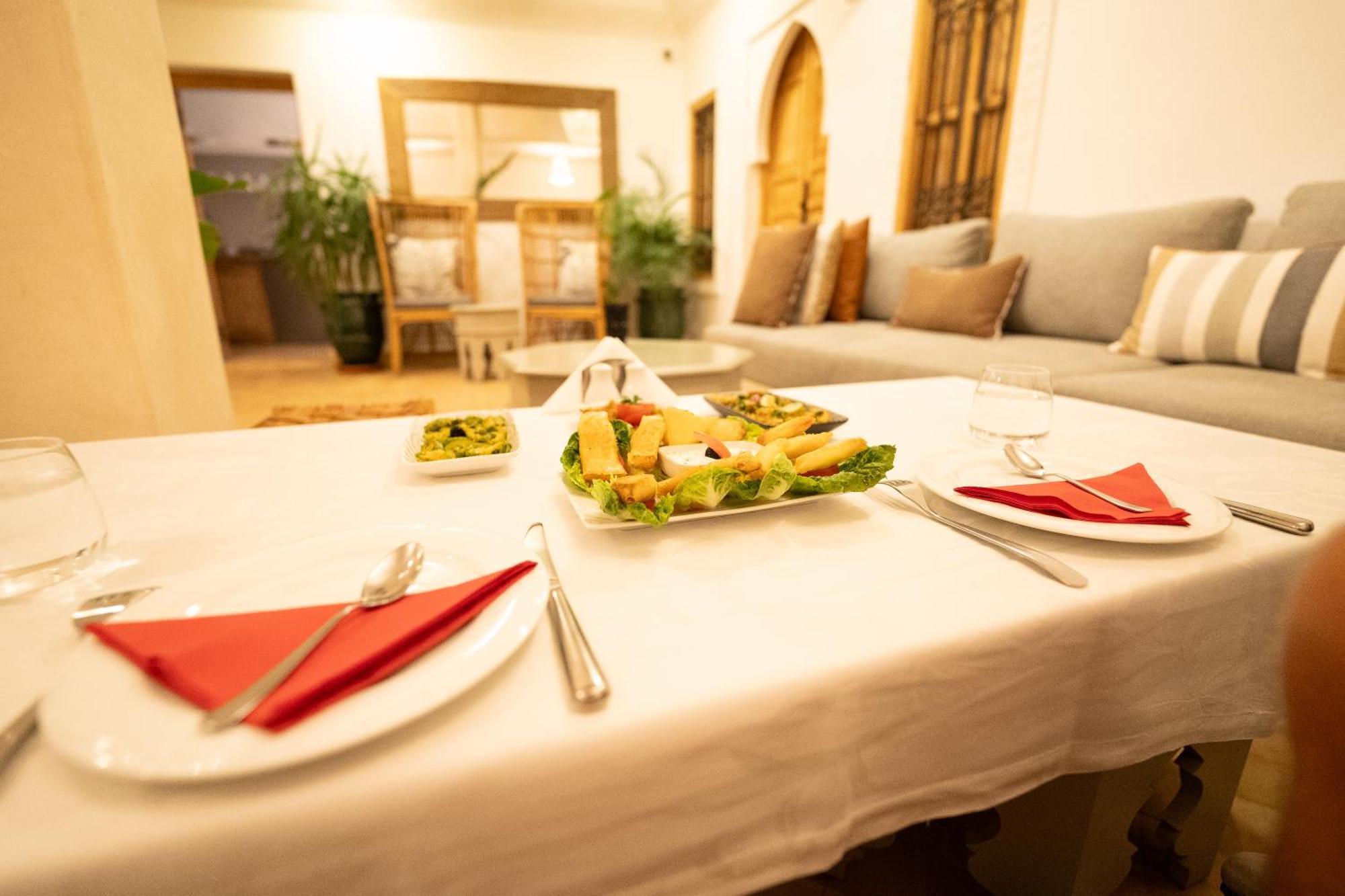 Selyen Riad 3*